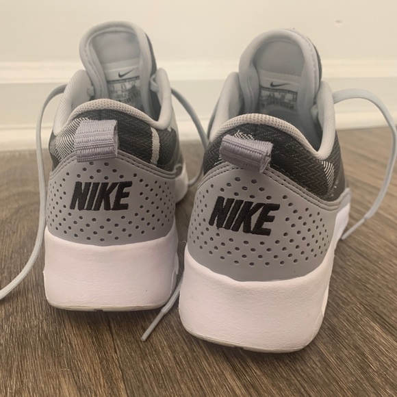 Grey Nike Air Max Thea - Picture 3 of 3
